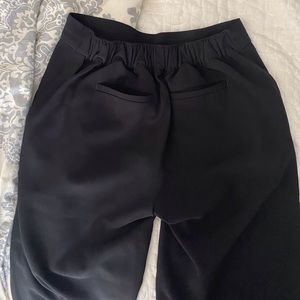 Black crop pant